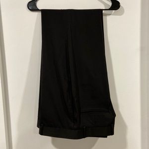 Men’s black dress pants. Size: W36 L32